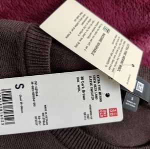 Uniqlo Merino Crewneck Pullover Sweater ***COPY: see description for note